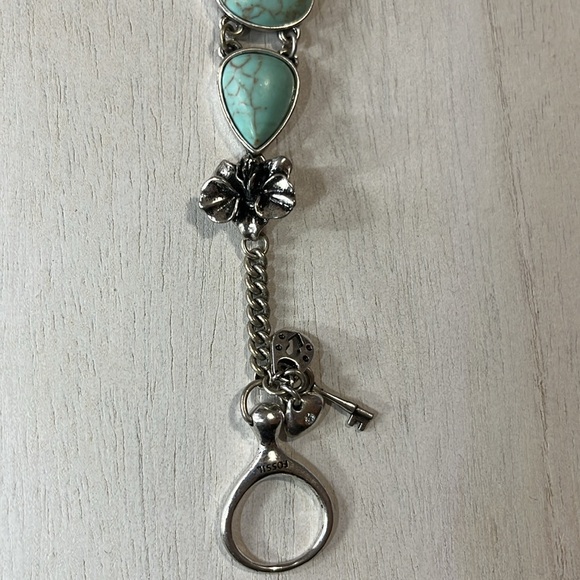 Fossil turquoise look bracelet with silver tone flowers - Picture 4 of 8
